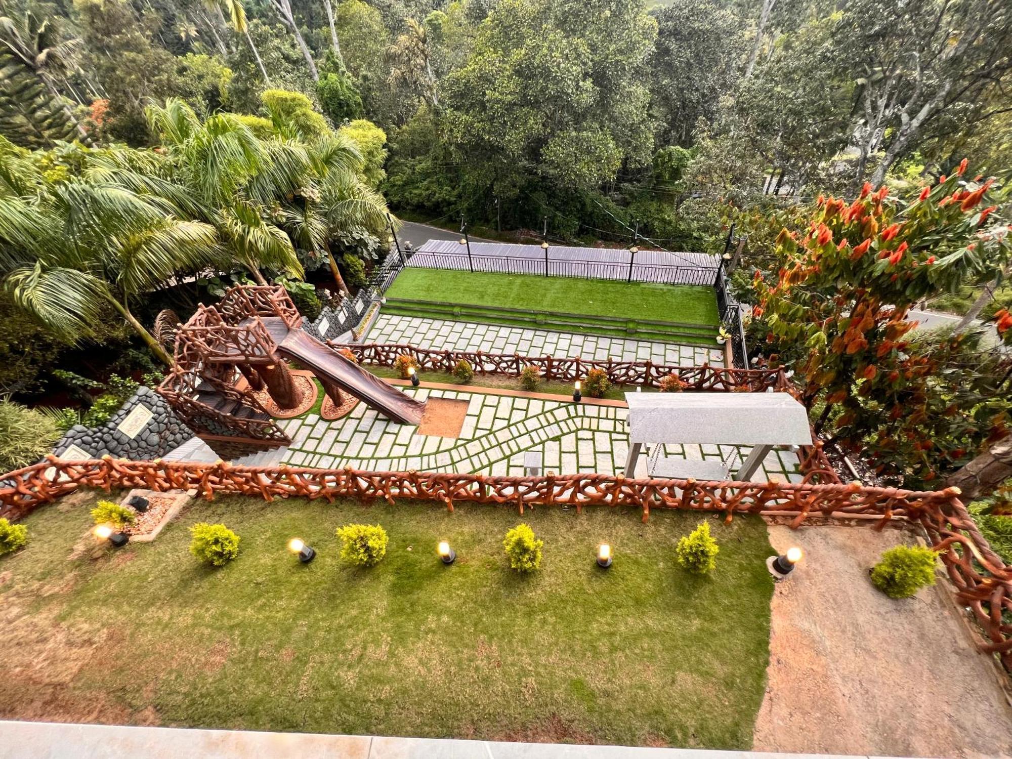 Lodge Blue Peaks Munnar