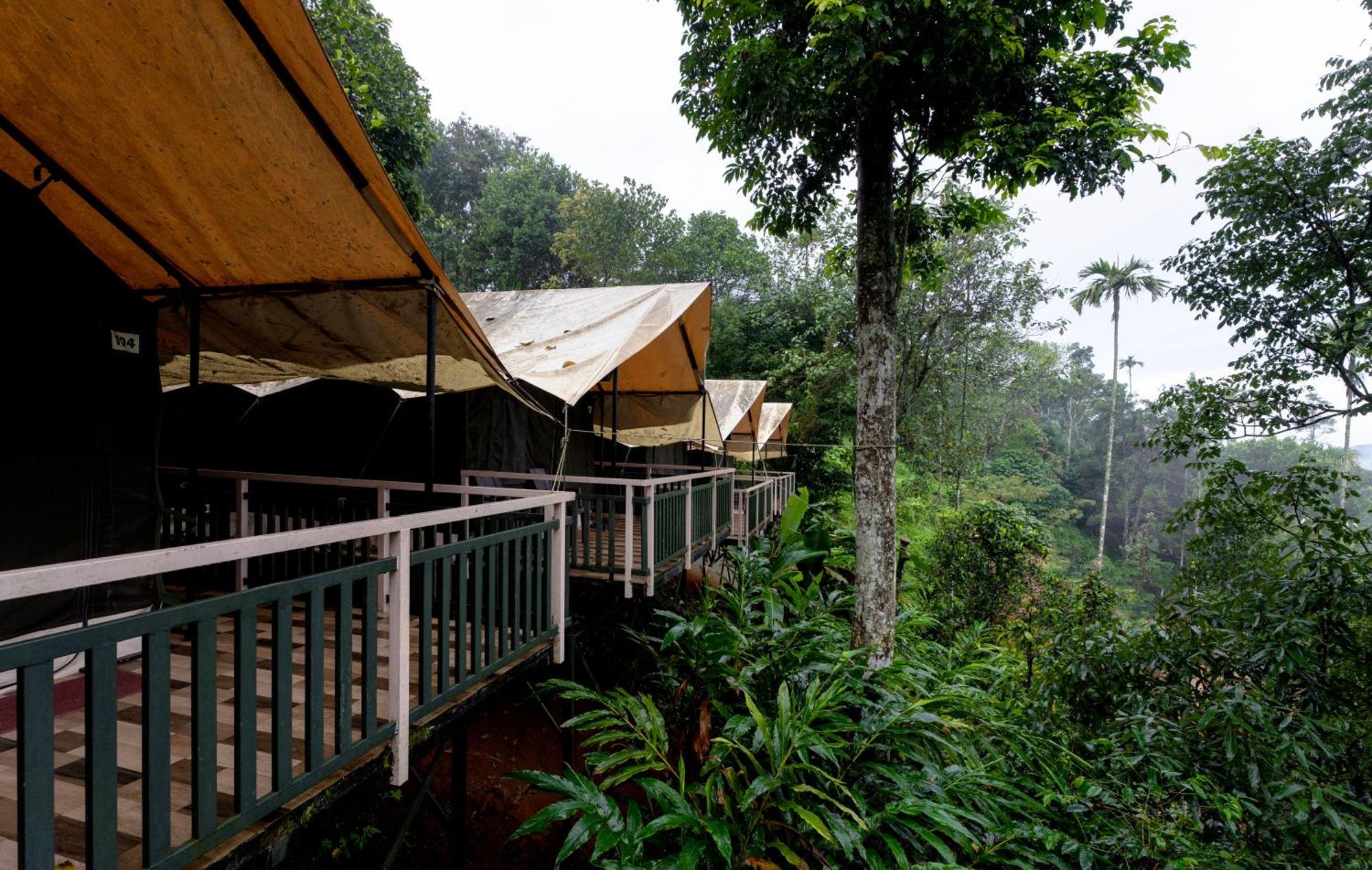 Resort Chalona Hill View Munnar