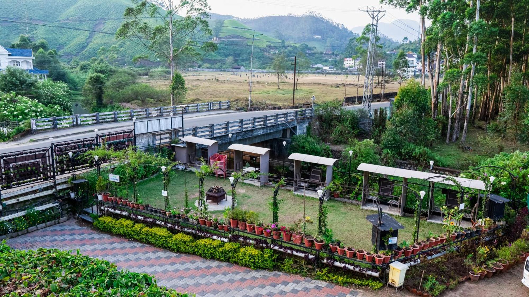 Hotel Hillview