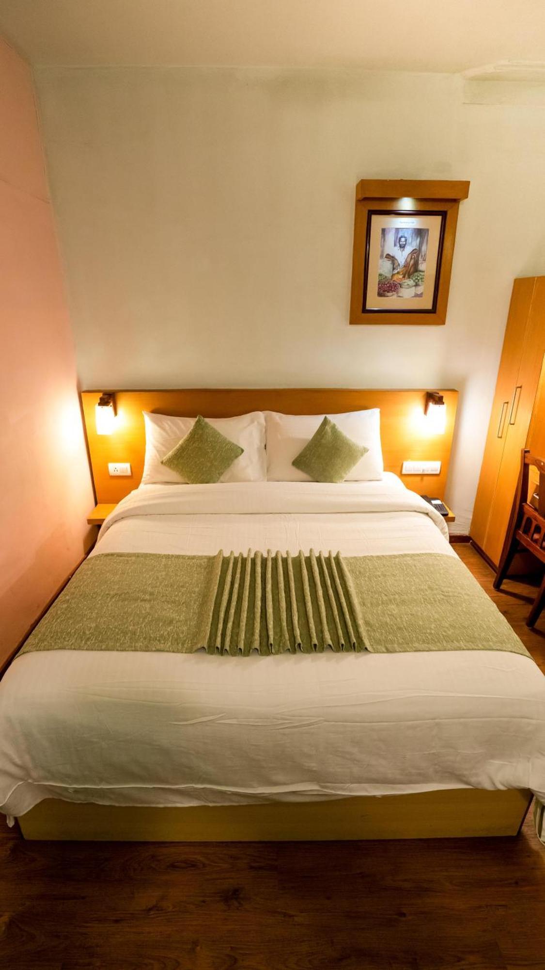 Hotel Hillview