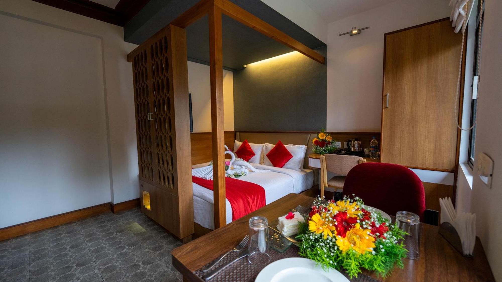 Hotel Westwood Riverside