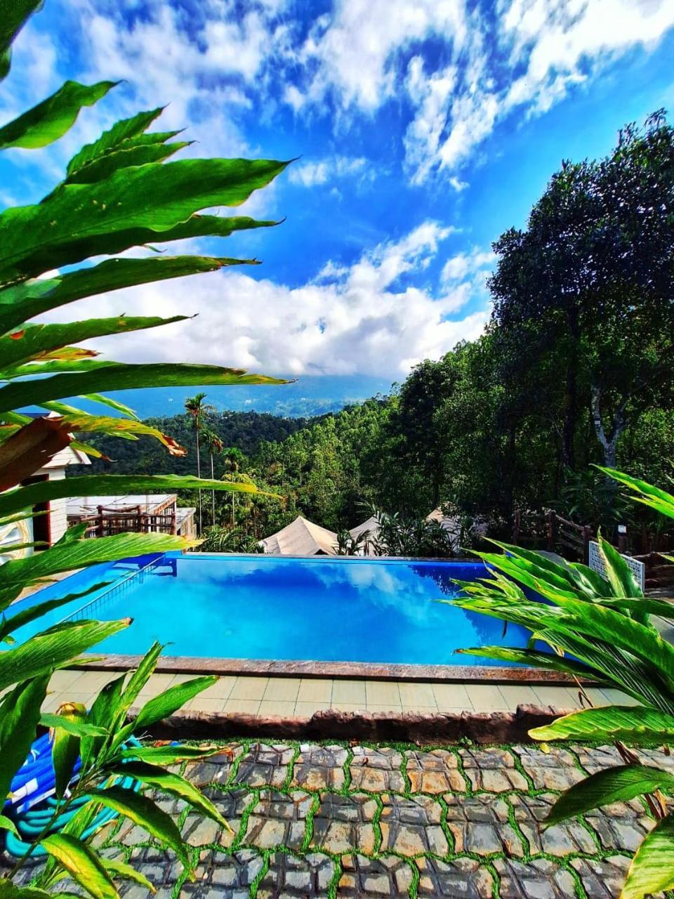 Resort Chalona Hill View *