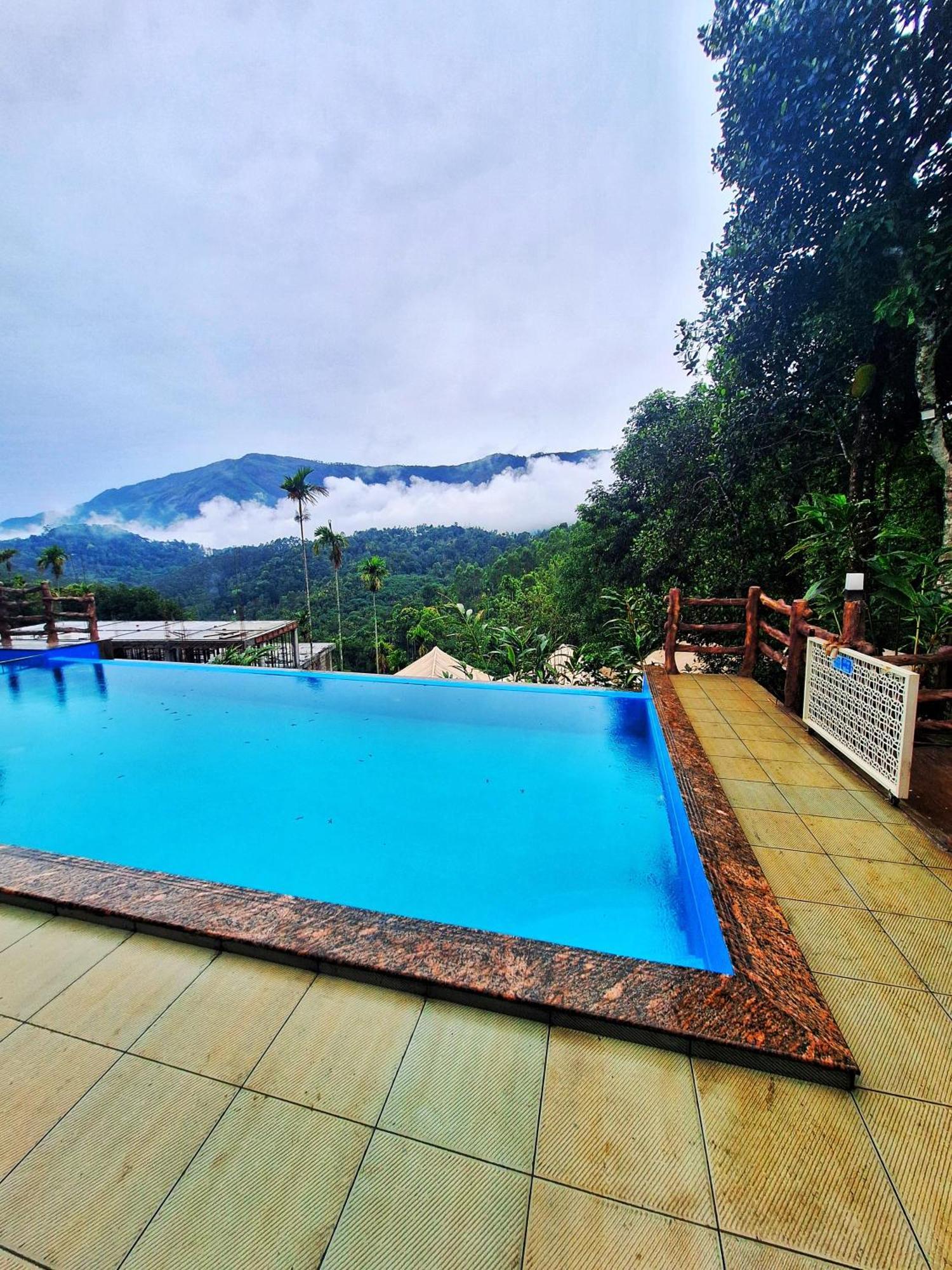 Chalona Hill View Resort *