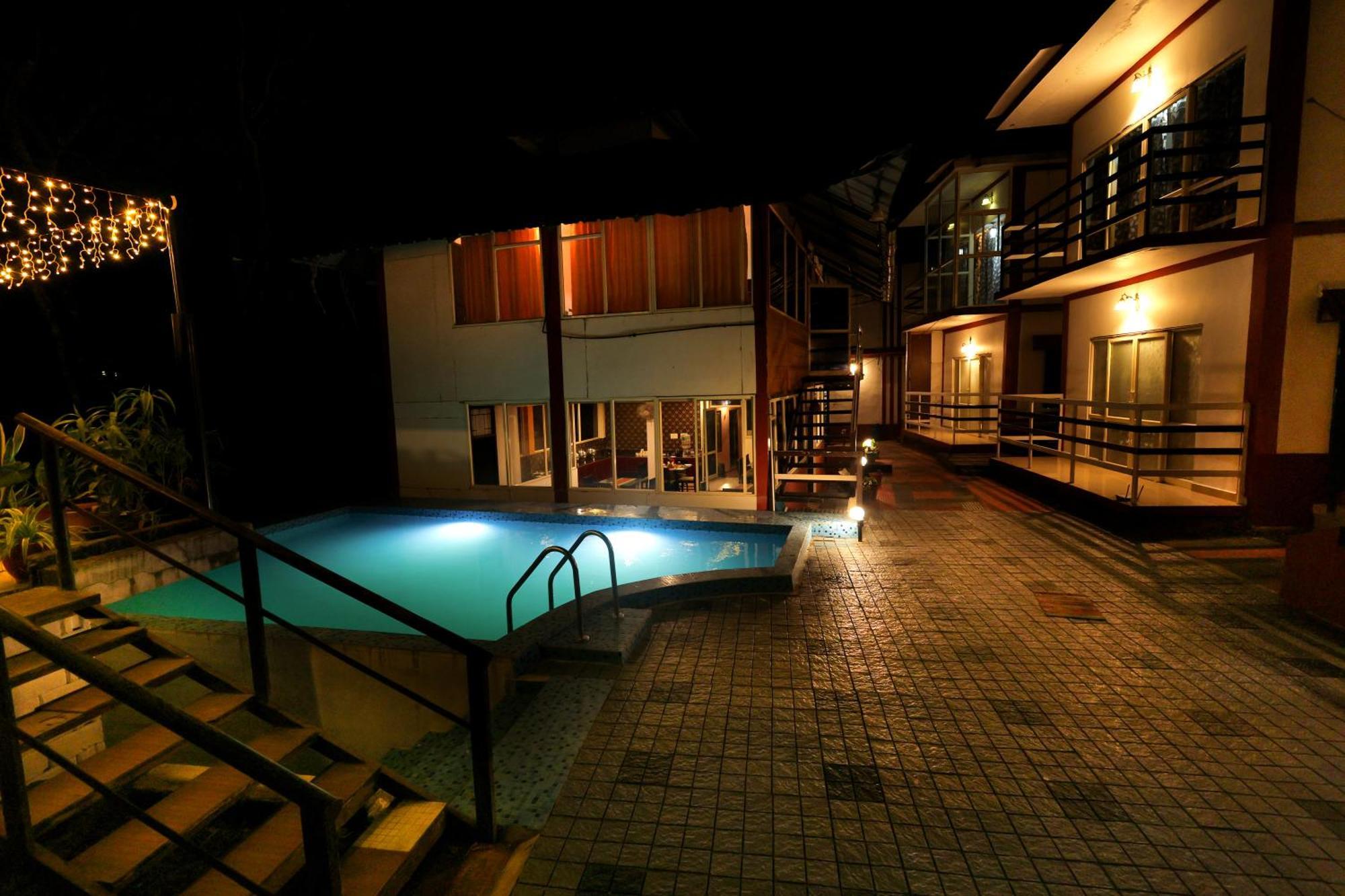 Trees Resort *