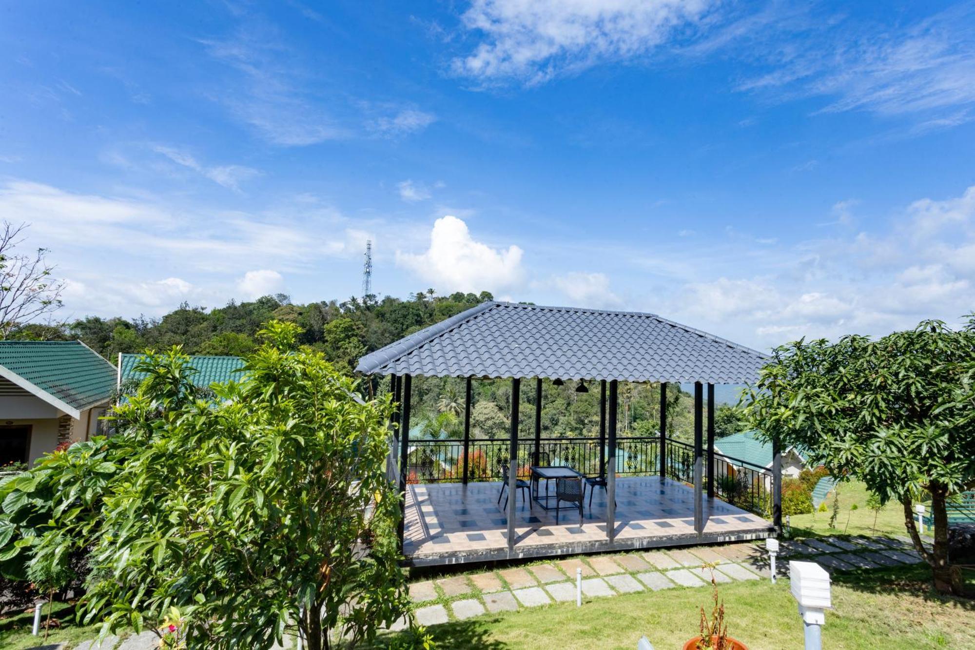 Aveda Mountains And Mist Hotel 4*