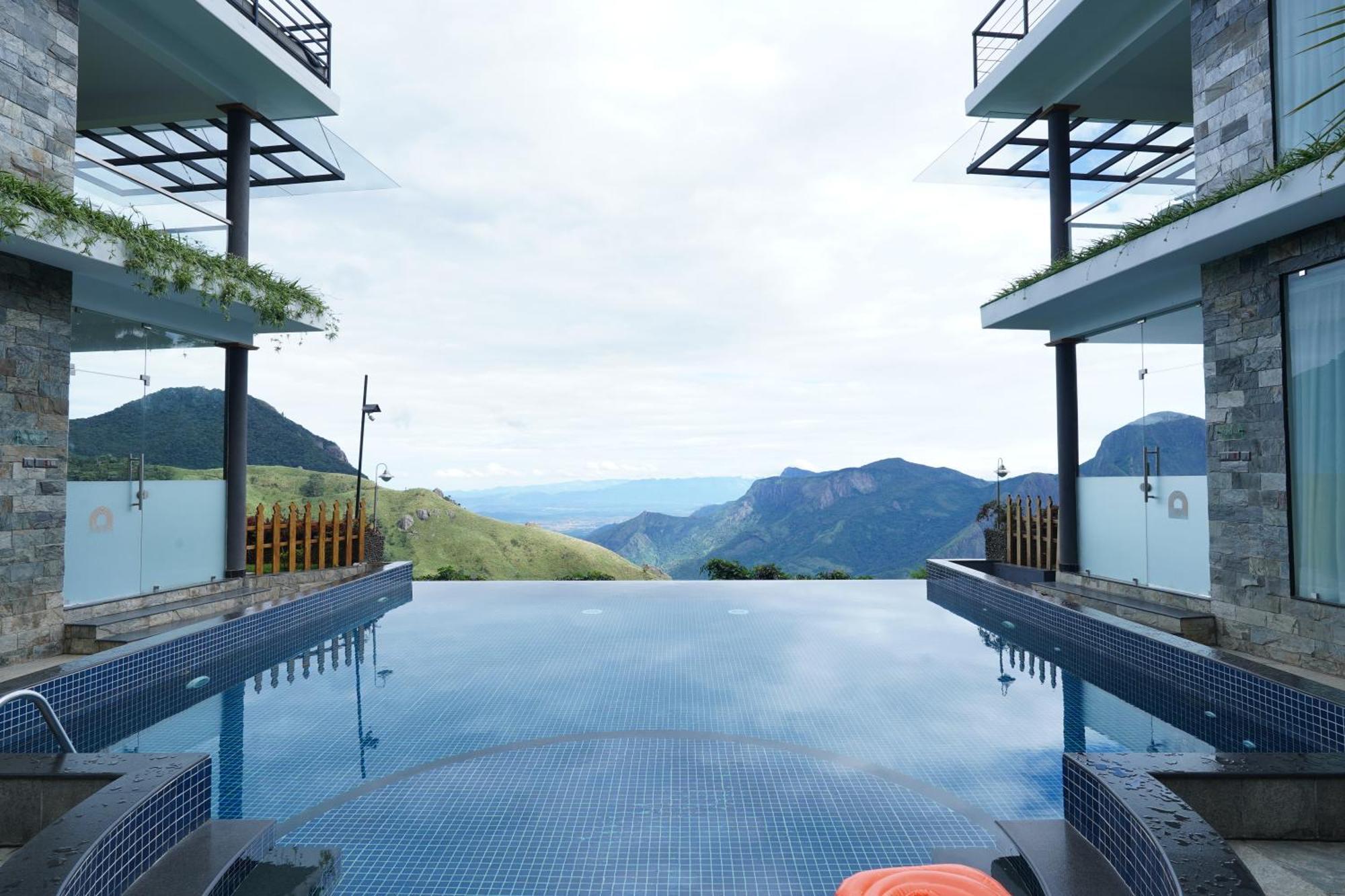 Chandys Drizzle Drops - Station Resort Munnar