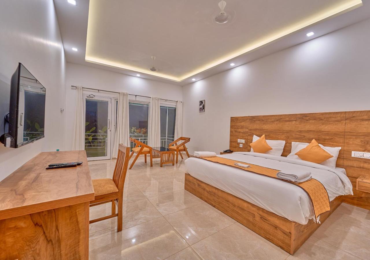 Ice Mist Pool By Voye Homes Resort *