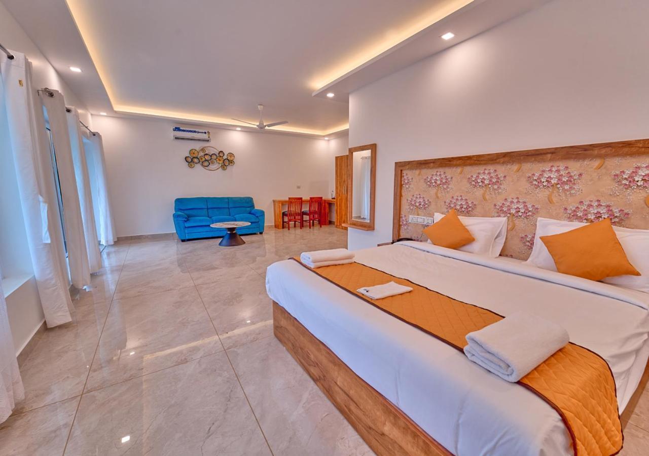 Resort Ice Mist Pool By Voye Homes Munnar