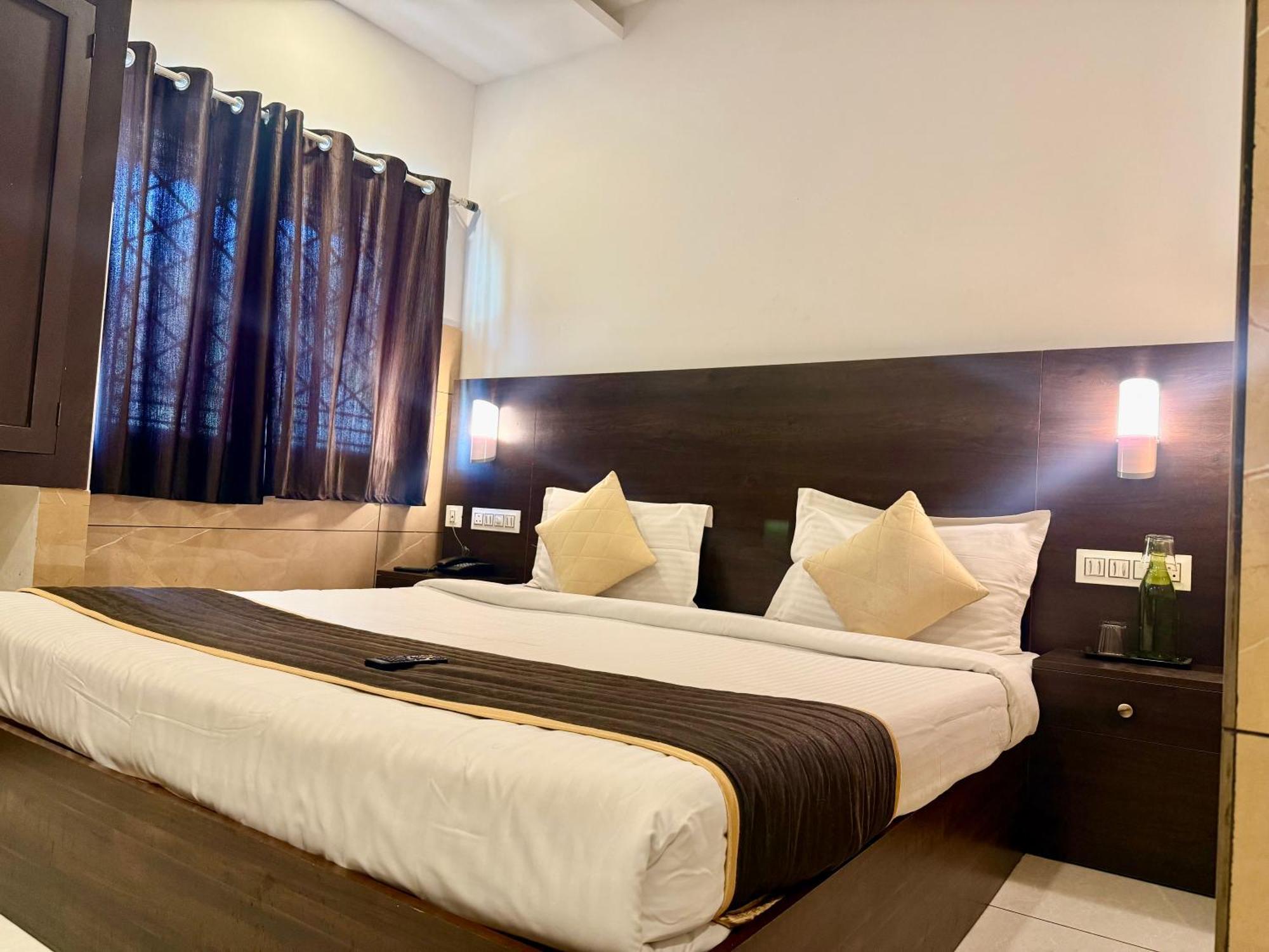 Skylark Holidays