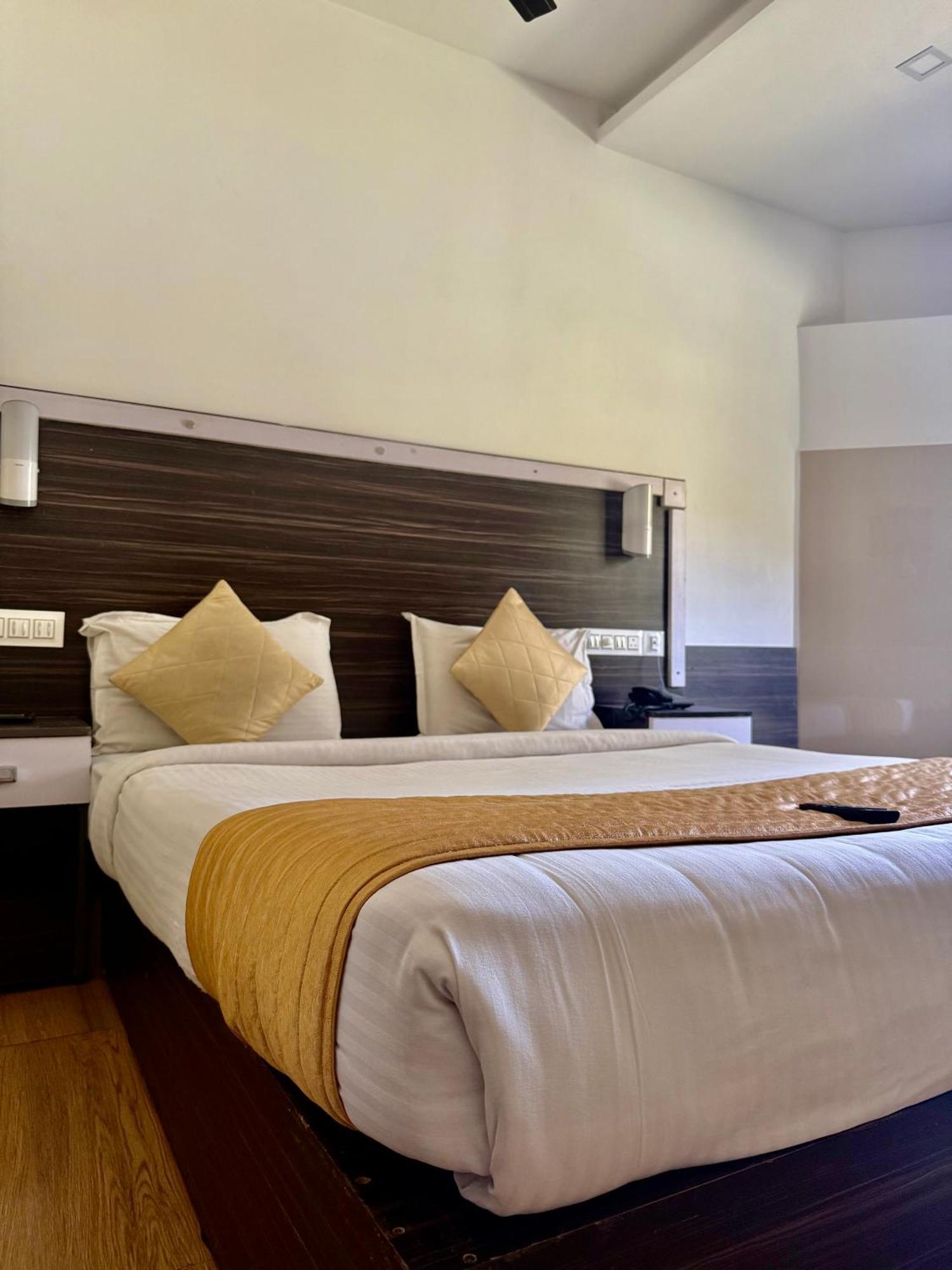 Hotel Skylark Holidays Munnar