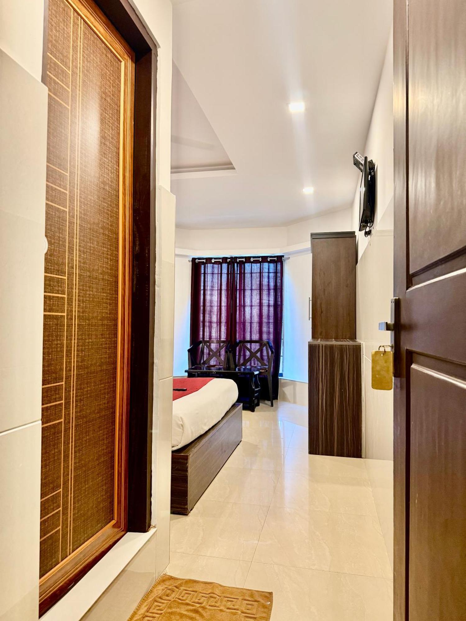 Skylark Holidays Hotel
