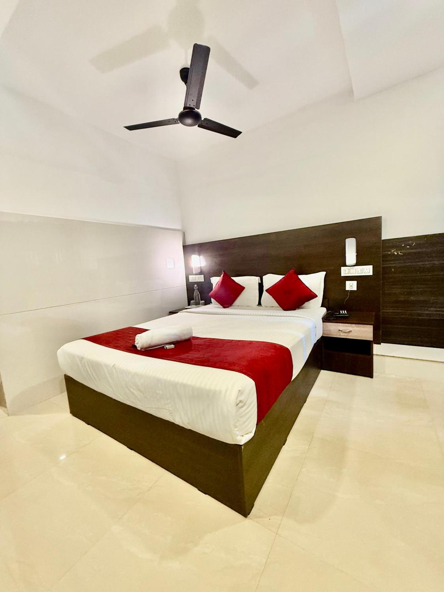 Skylark Holidays Hotel Munnar