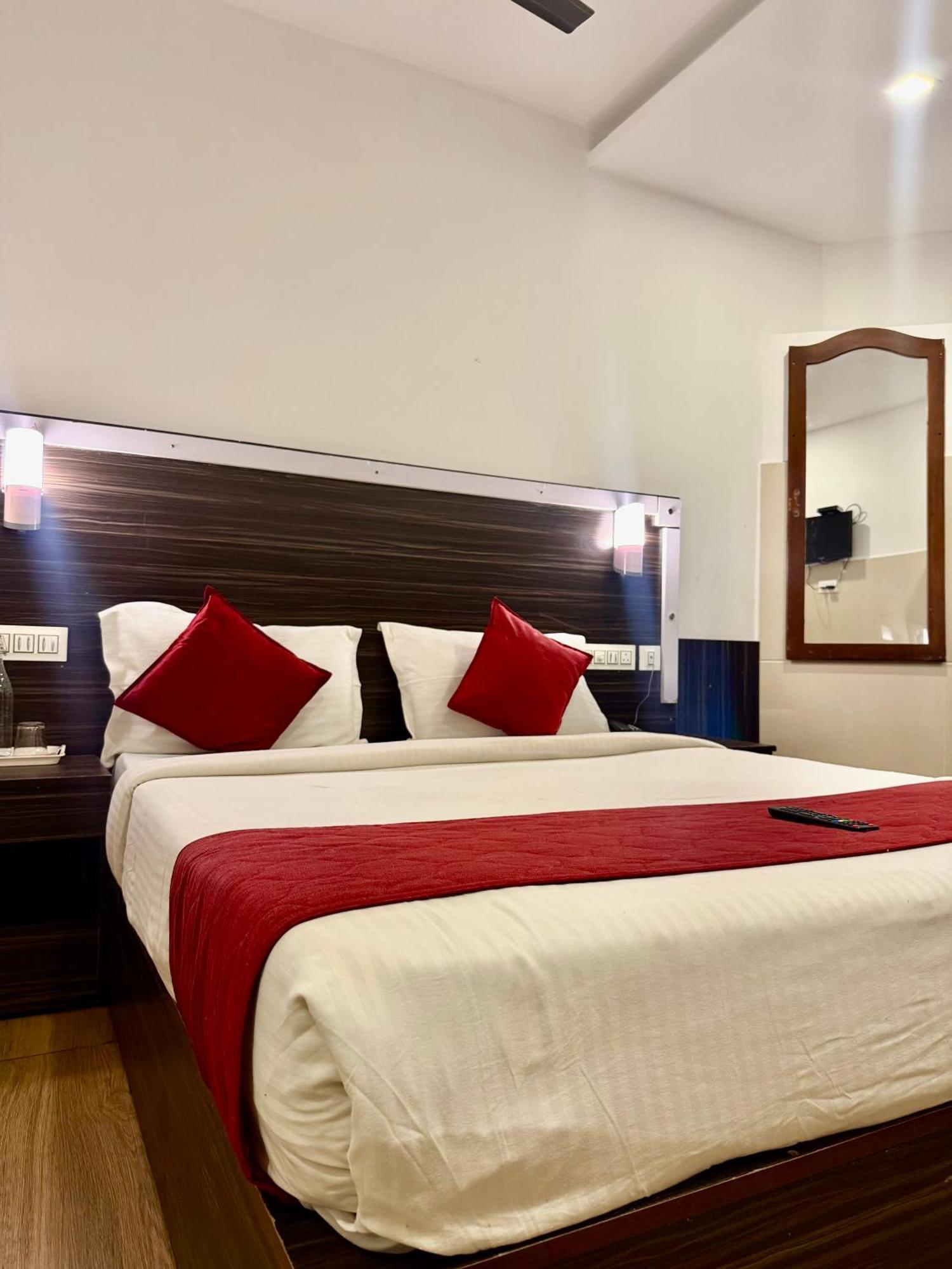 Skylark Holidays Hotel Munnar