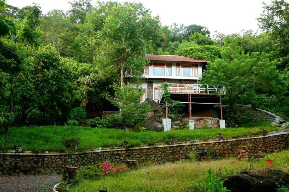 Hotel Parakkat Nature Munnar