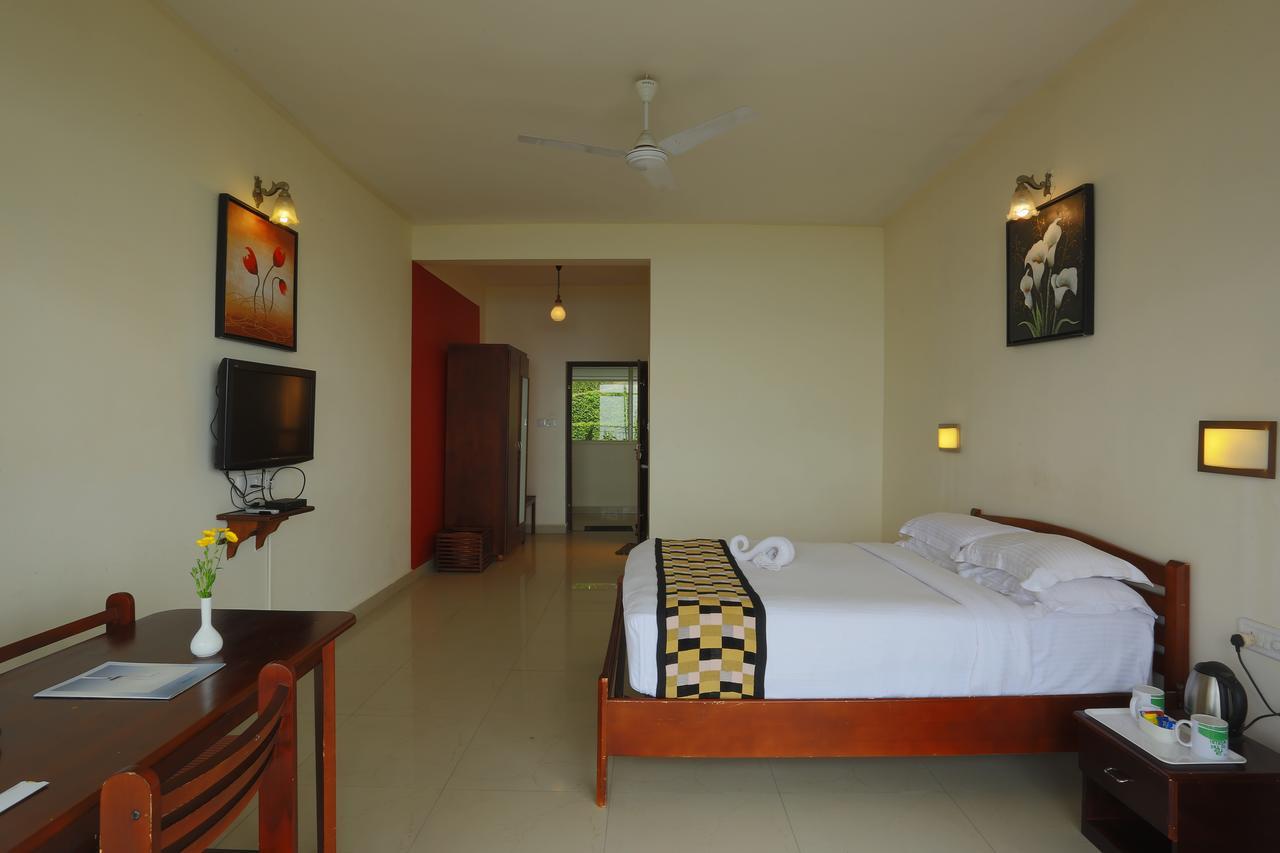 The Cliff Resort, Resort