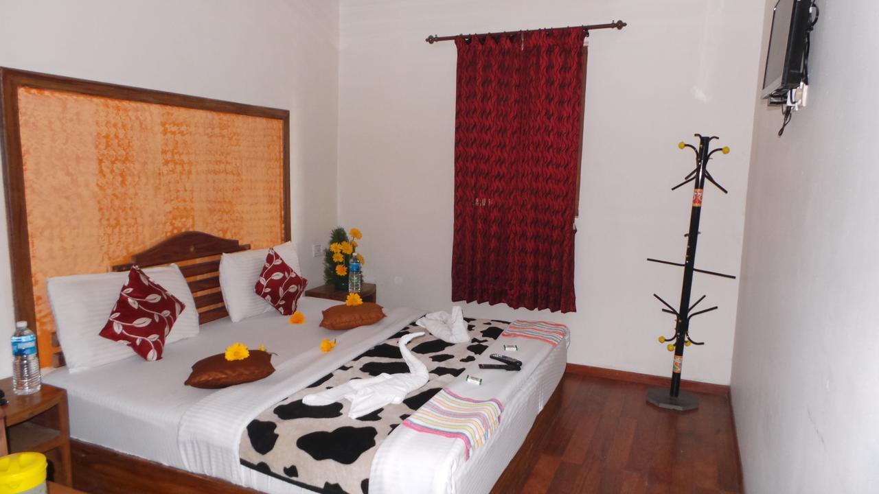 Red Star Holidays Munnar
