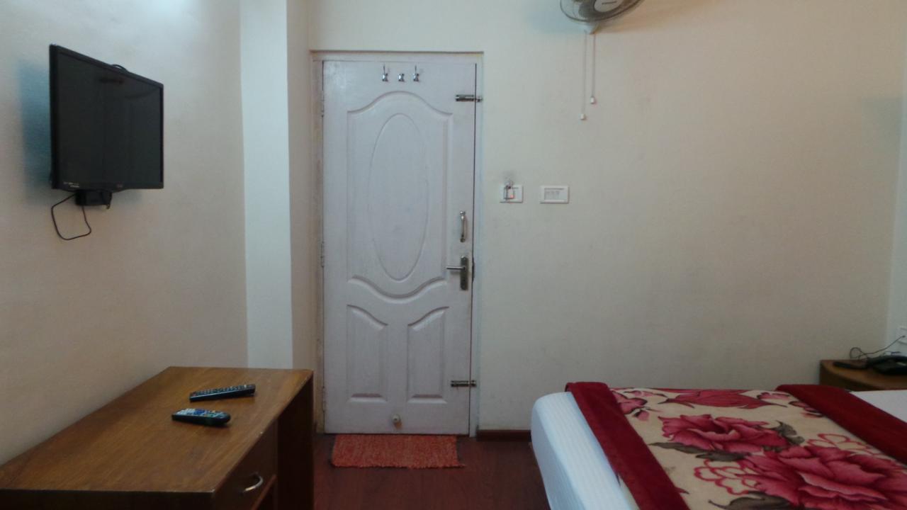 Red Star Holidays
