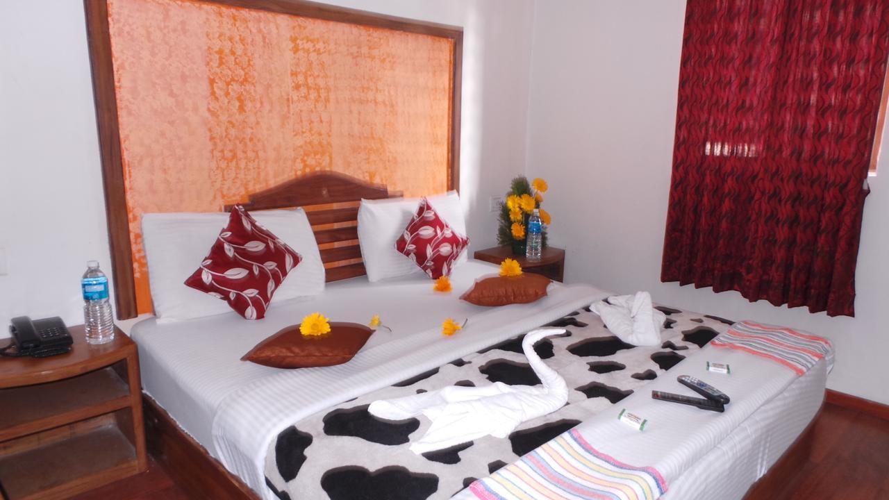 Red Star Holidays Munnar