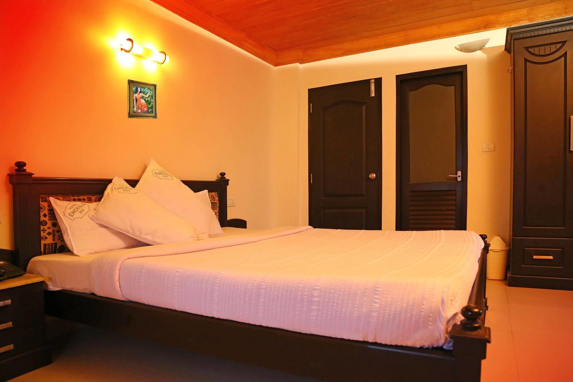 Hotel Emerald