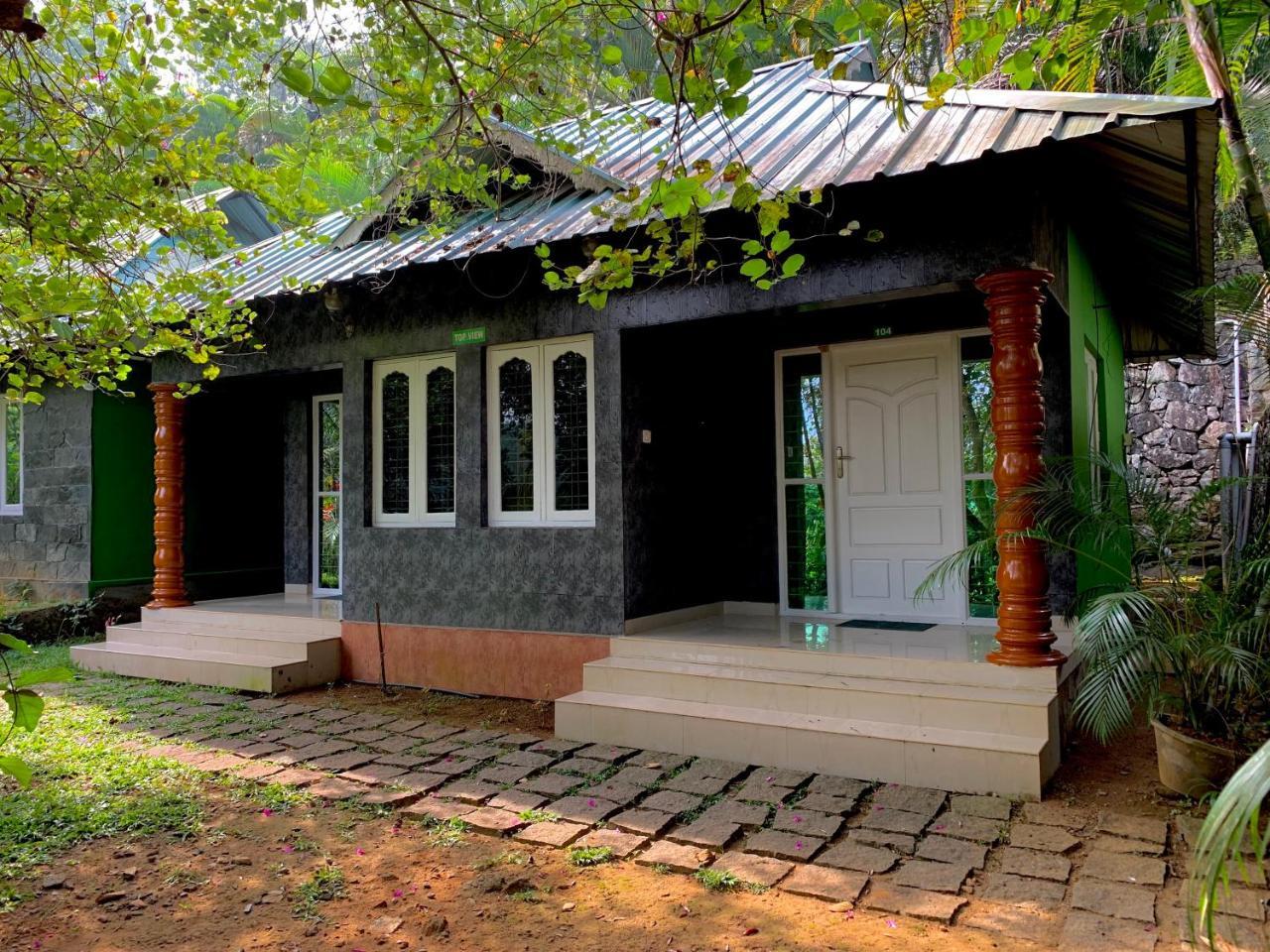 Wyte Mist Mountain Club Resort Munnar