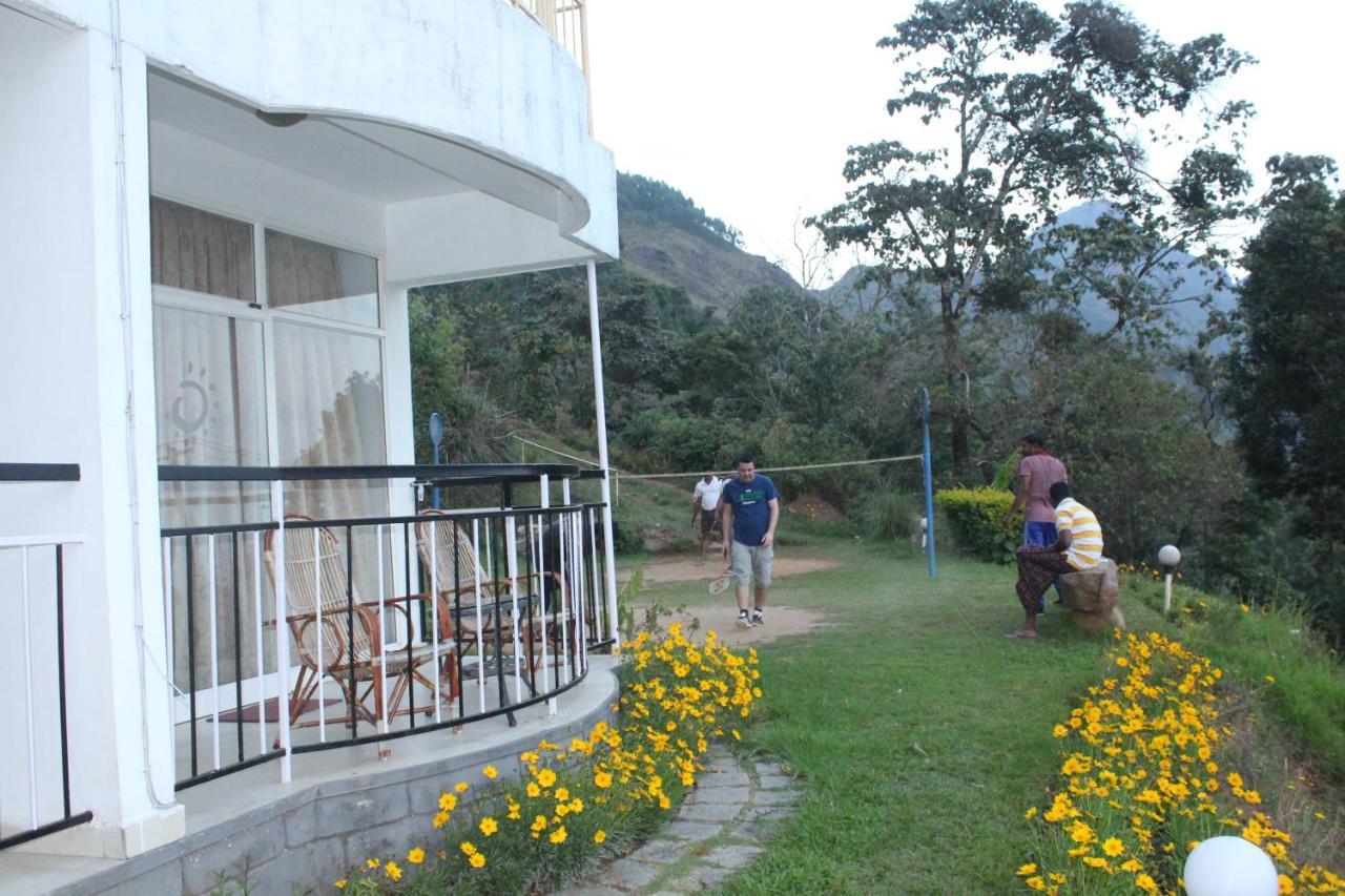The Cliff Resort, Resort