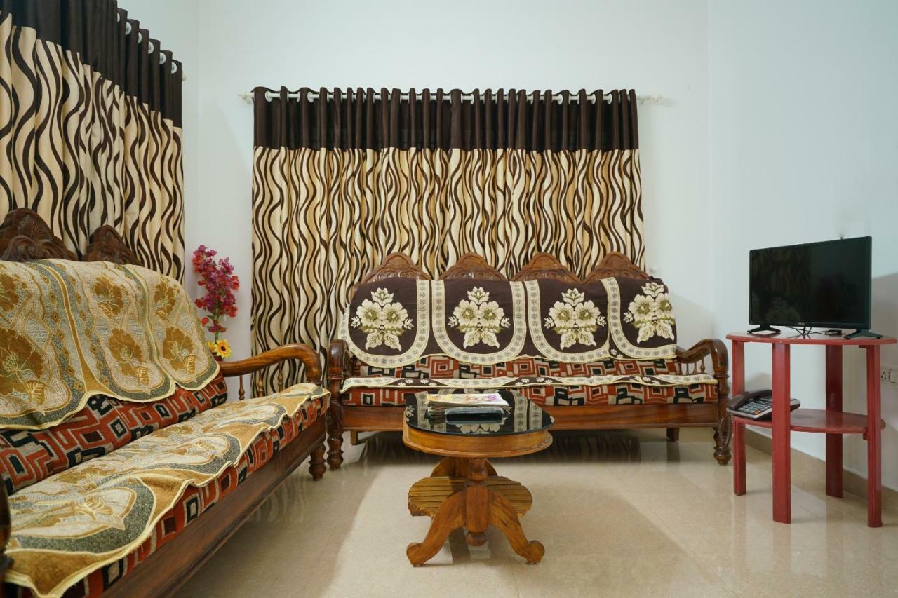 4bhk White Snow Spacious