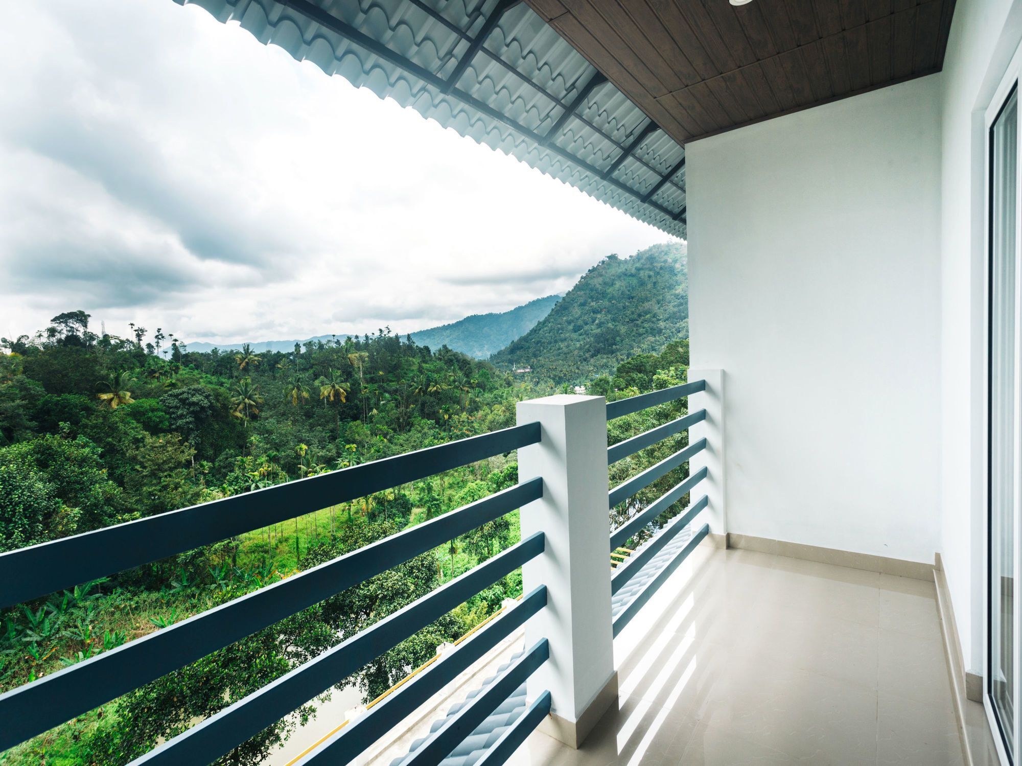 Hotel Oyo 9678 Misty Garden Munnar