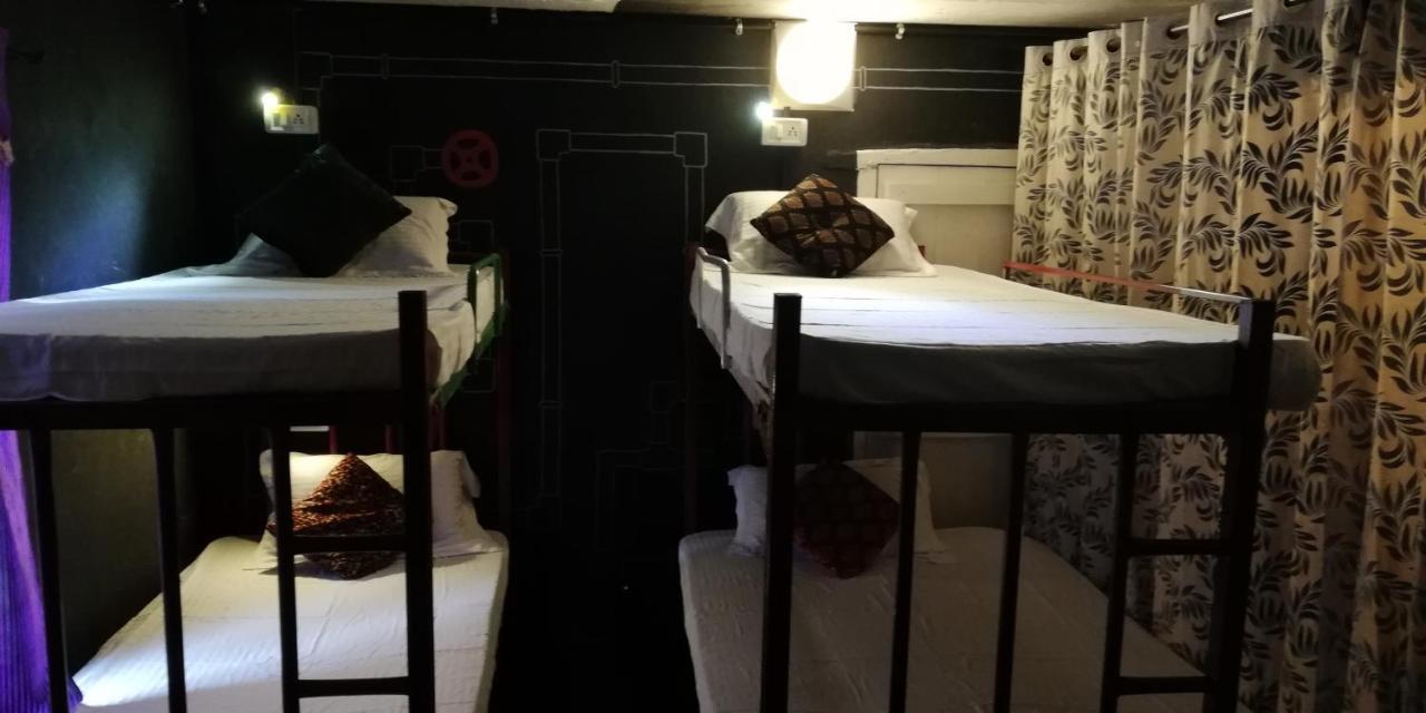 Hostel Share