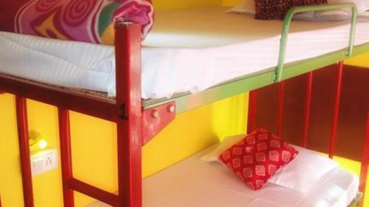 Hostel Share